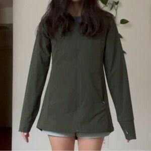 Target All in Motion Stretchy Athletic Windbreaker Hooded Jacket